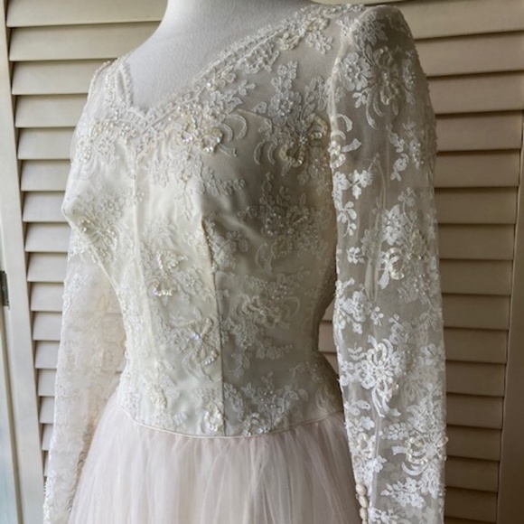 1950's "Arden of Campus Bridal" Wedding Gown - Picture 7 of 16